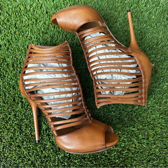 Gucci Shoes - Gucci cage heels